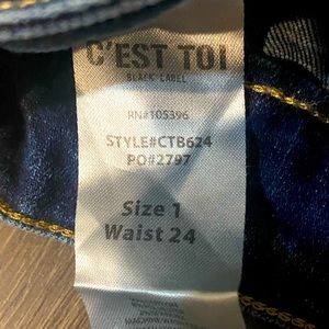 Jean there like new but not really 👍